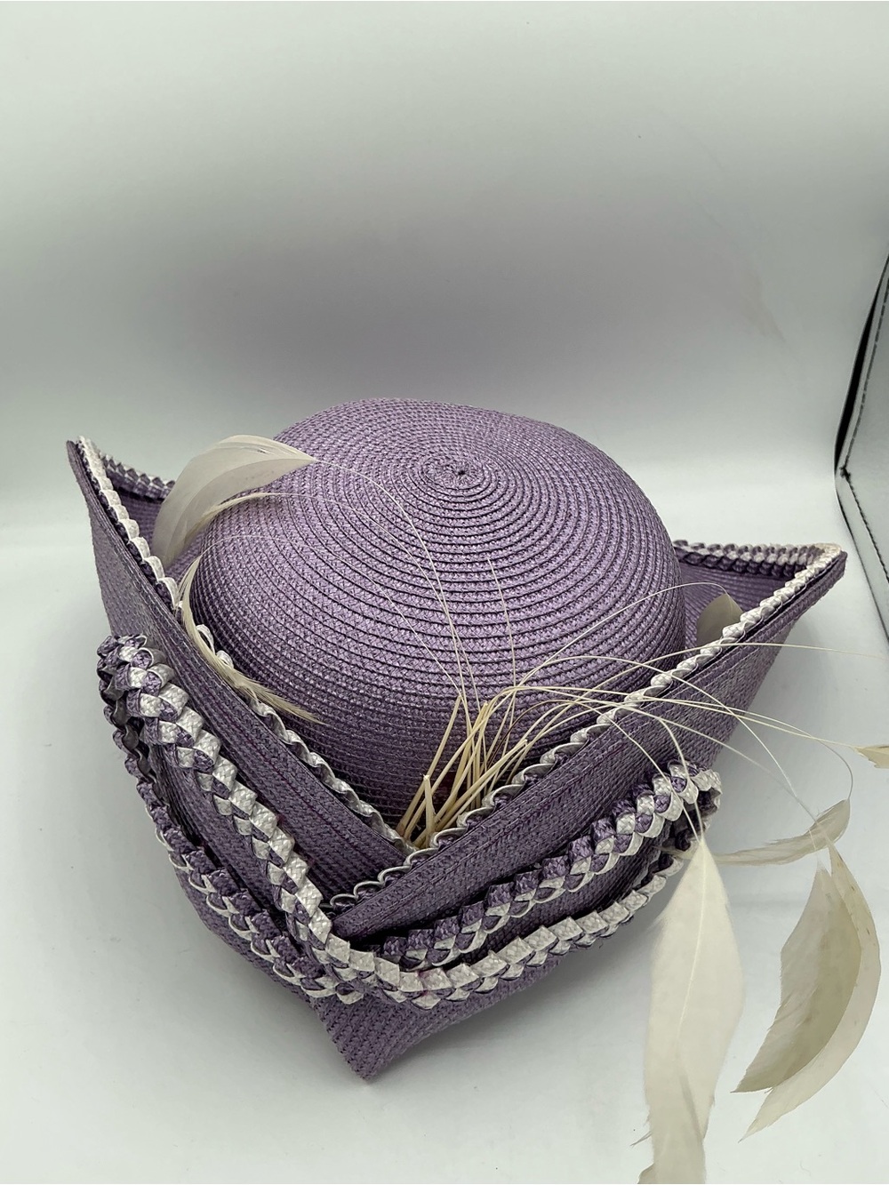 Lavender Decorative Women's Straw Hat with Feather Trim